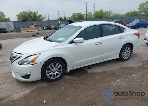 2015 Nissan Altima 2.5 S from USA, damaged, VIN 1N4AL3AP6FN328923